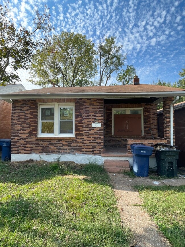 Building Photo - 5571 Era Ave