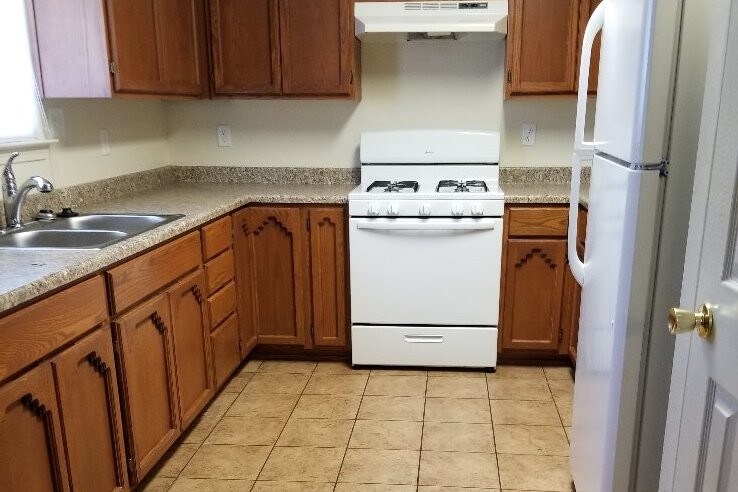 kitchen - 100 59th St SW