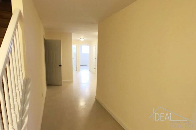 Foto del edificio - 686 Lexington Ave