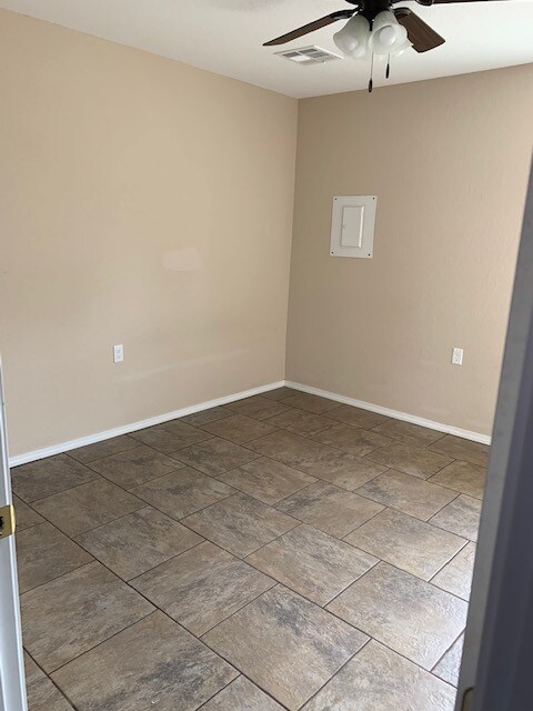 Foto del edificio - 39075 Cedar St