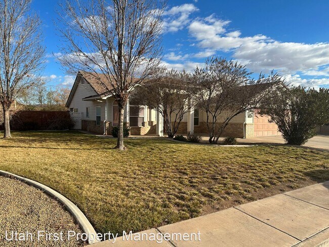 Foto del edificio - 4 br, 2 bath House - 1175 S 1350 E