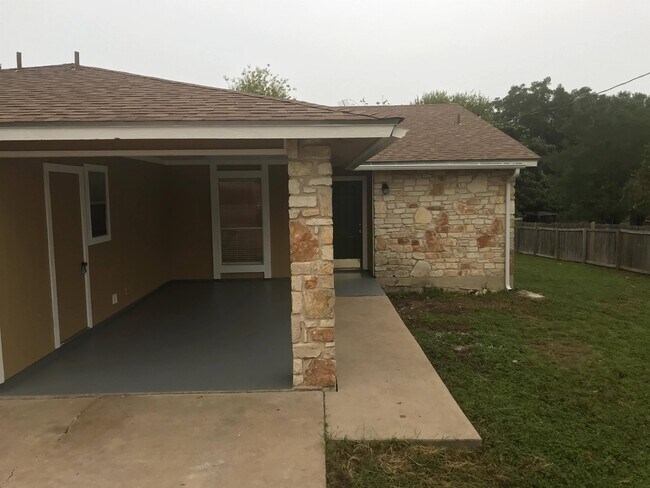 Building Photo - 12806 Old San Antonio Rd