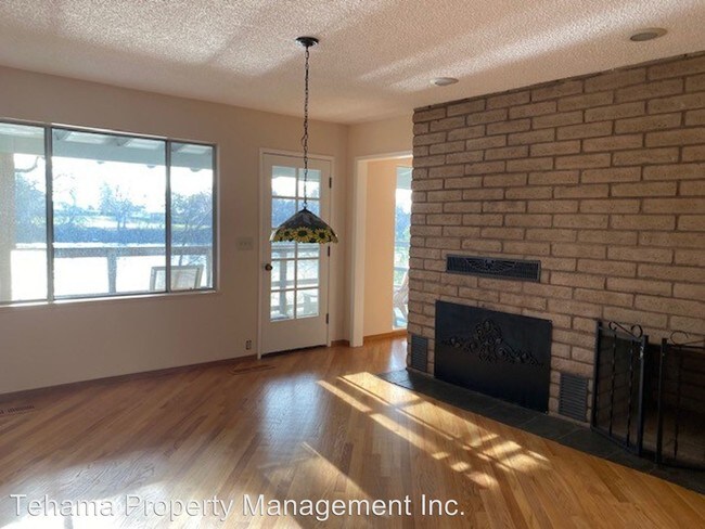 Foto del edificio - 3 br, 2 bath House - 22327 Adobe Rd.