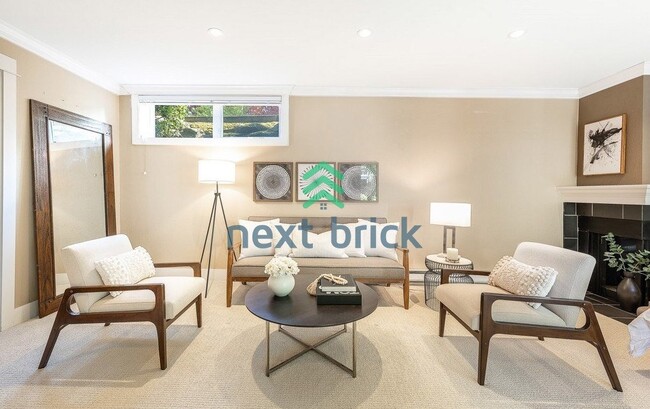 Building Photo - Waterfront Studio Kirkland Available for Rent!