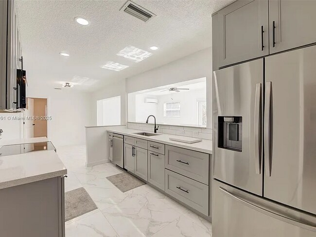 Foto del edificio - 5030 NW 41st Ct