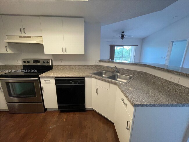 Building Photo - 5025 Wiles Rd