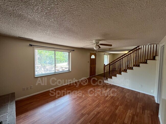 Building Photo - 15080 Deby Dr