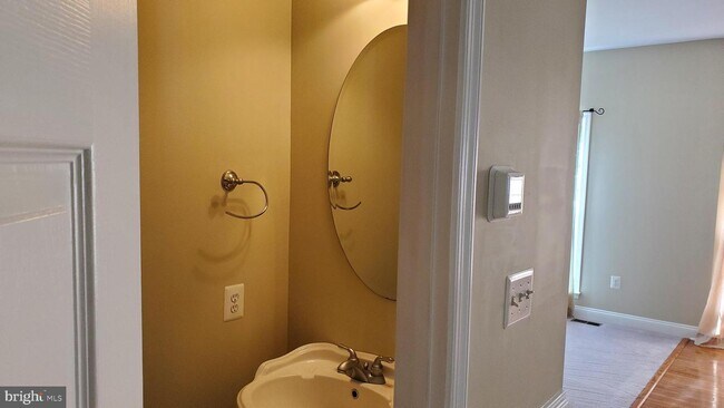 Foto del edificio - 12388 Canterbury Loop