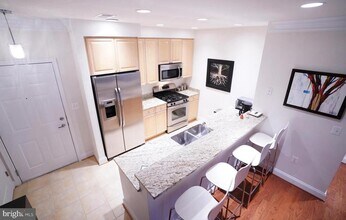 Building Photo - 1115 Cameron St