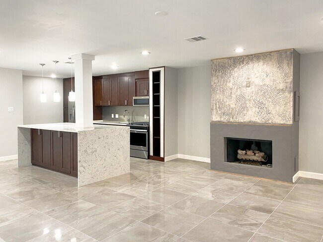 Building Photo - 12625 Memorial Dr