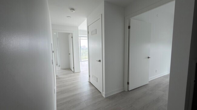 Building Photo - 707-10 Flavelle Trail