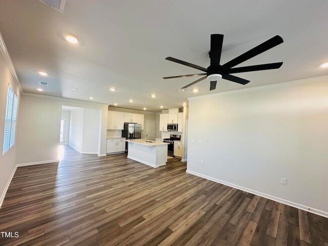 Building Photo - 603 Gimari Dr