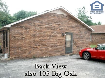 Building Photo - Your Charming Comfortable Home