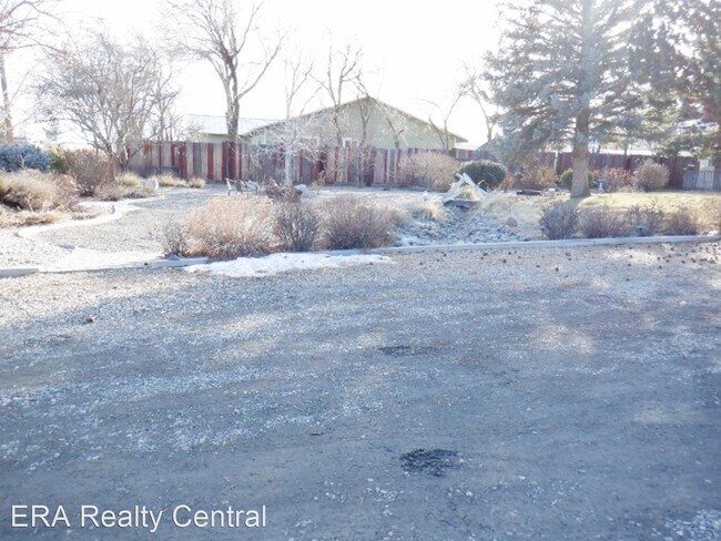 Building Photo - 3 br, 3 bath House - 5200 Silver Sage