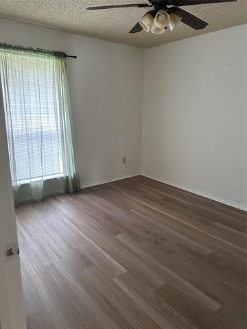 Foto del edificio - 620 Stone Canyon Dr