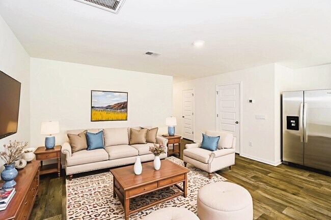 Foto del edificio - 106 Striker Rd