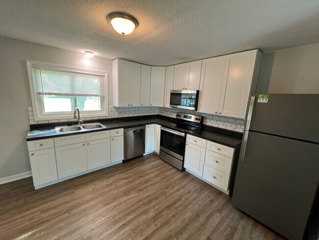 Foto del edificio - 225 North Bryant Street