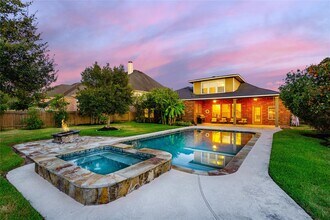 Building Photo - 2422 Monarch Terrace Dr