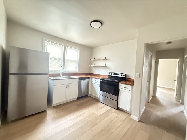 Photo - Updated 2BR/1BA in the Heart of Fountain City, Modern Finishes & Everyday Convenience! Apartment
