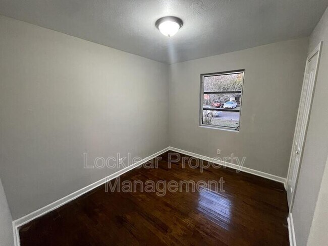 Building Photo - 5612 Bree Rd