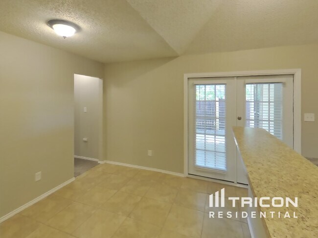 Foto del edificio - 6621 Brookhaven Trail