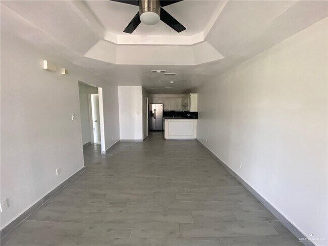 Building Photo - 8 Venus Dr