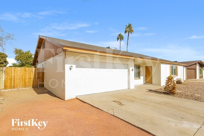 Building Photo - 4538 W Palo Verde Ave