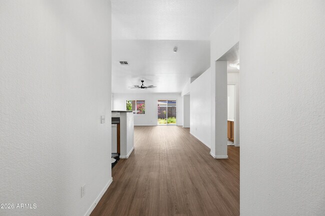 Foto del edificio - 10469 W Granada Rd