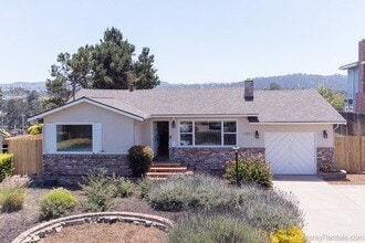 Building Photo - 1000 Portola Dr