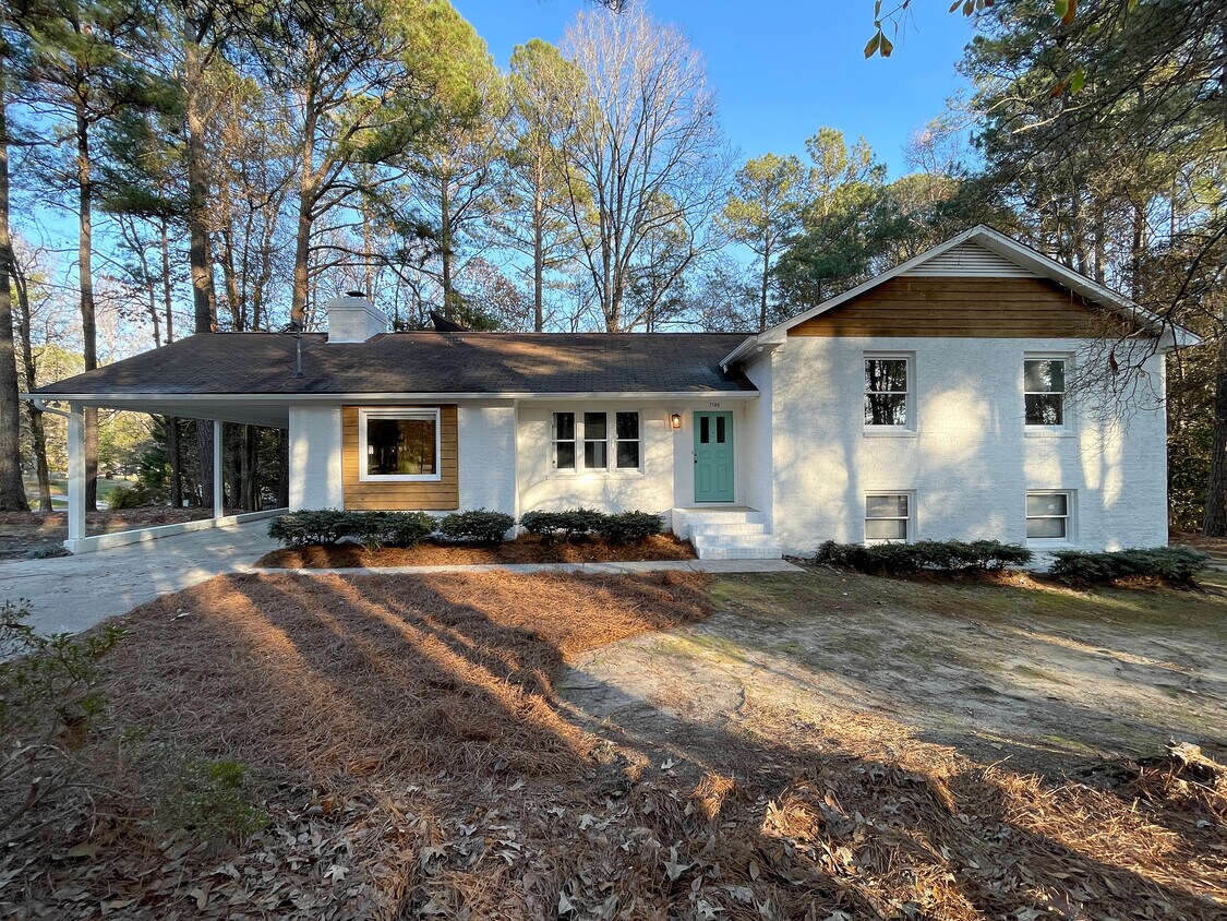Primary Photo - 7780 Brookdale Dr
