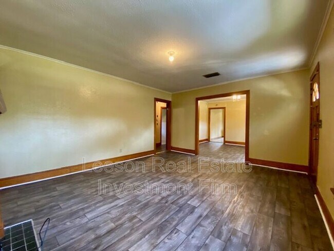 Foto del edificio - 2528 Westover Rd