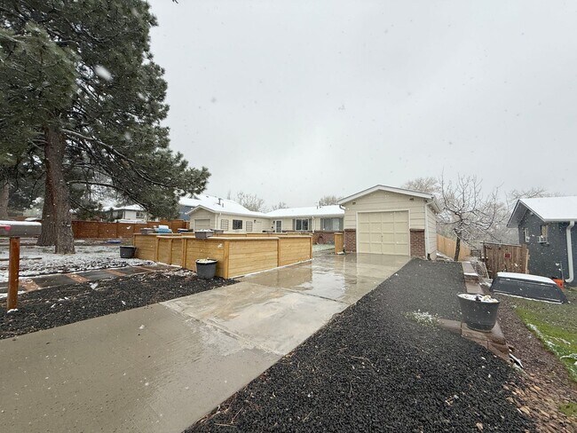 Foto del edificio - Meticulously Maintained 4-Bedroom Duplex