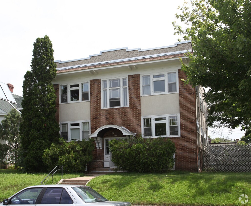 Primary Photo - 3217 14th Ave S