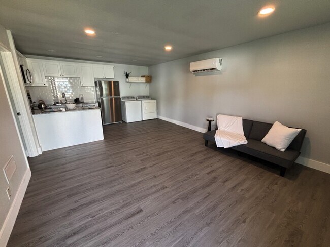 Foto del edificio - 604 Allen Ave