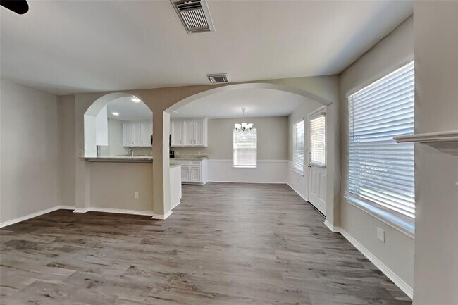 Foto del edificio - 4911 Pearce Lake Ct
