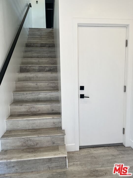 Building Photo - 644 N Manhattan Pl