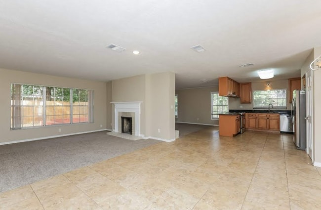 Building Photo - 5218 Cumberland Dr