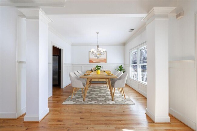 Foto del edificio - 970 Samples Ln NW