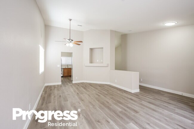 Building Photo - 2643 Napa Dr
