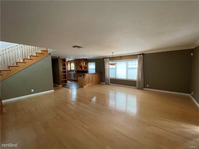 Foto del edificio - 3 br, 3 bath House - 220 Baltimore Ave