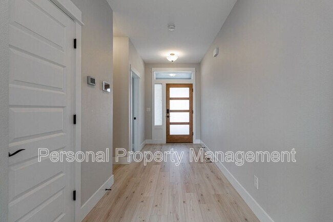 Foto del edificio - 9547 N Woodland St
