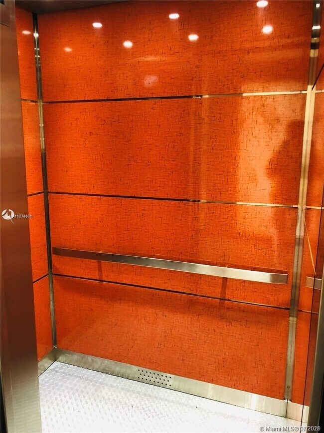 Foto del edificio - 6800 W 16th Dr