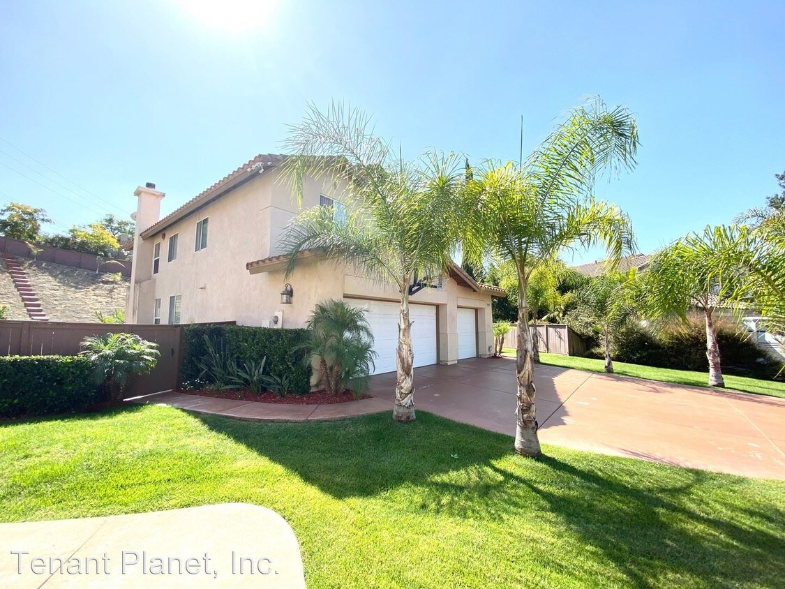 Primary Photo - 6 br, 3 bath House - 9387 Diane Ave