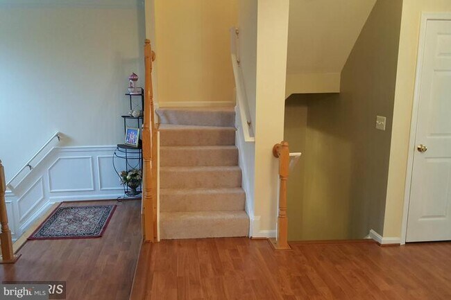 Building Photo - 22484 Maison Carree Square