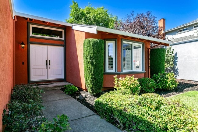 Building Photo - 14965 Dark Star Ct