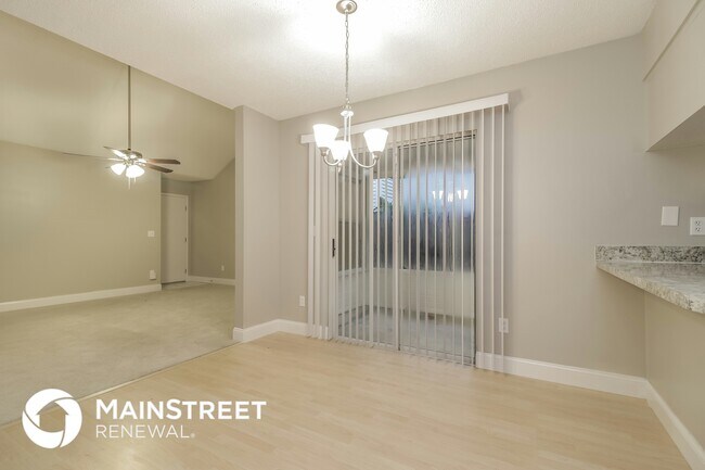 Building Photo - 2134 Churchill Downs Cir