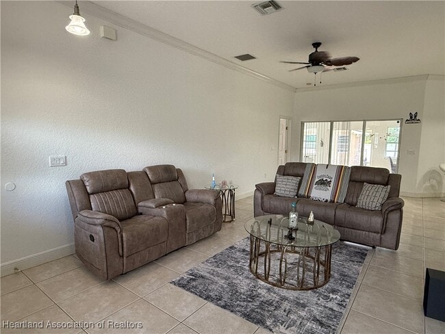 Foto del edificio - 4117 Cortez Blvd