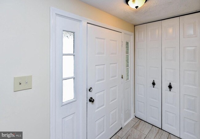 Building Photo - 8100 Irwell Ct