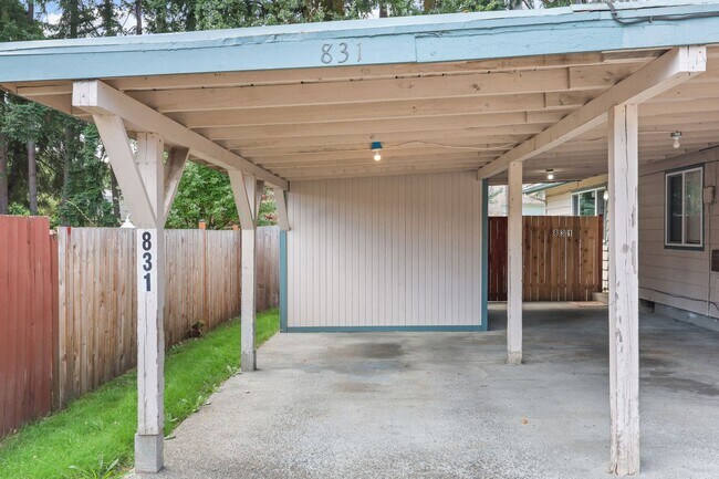Foto del edificio - Move in ready now! 2 bedrooms 1 bath Tumwa...