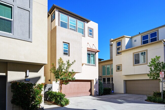 Building Photo - 2298 Element Way